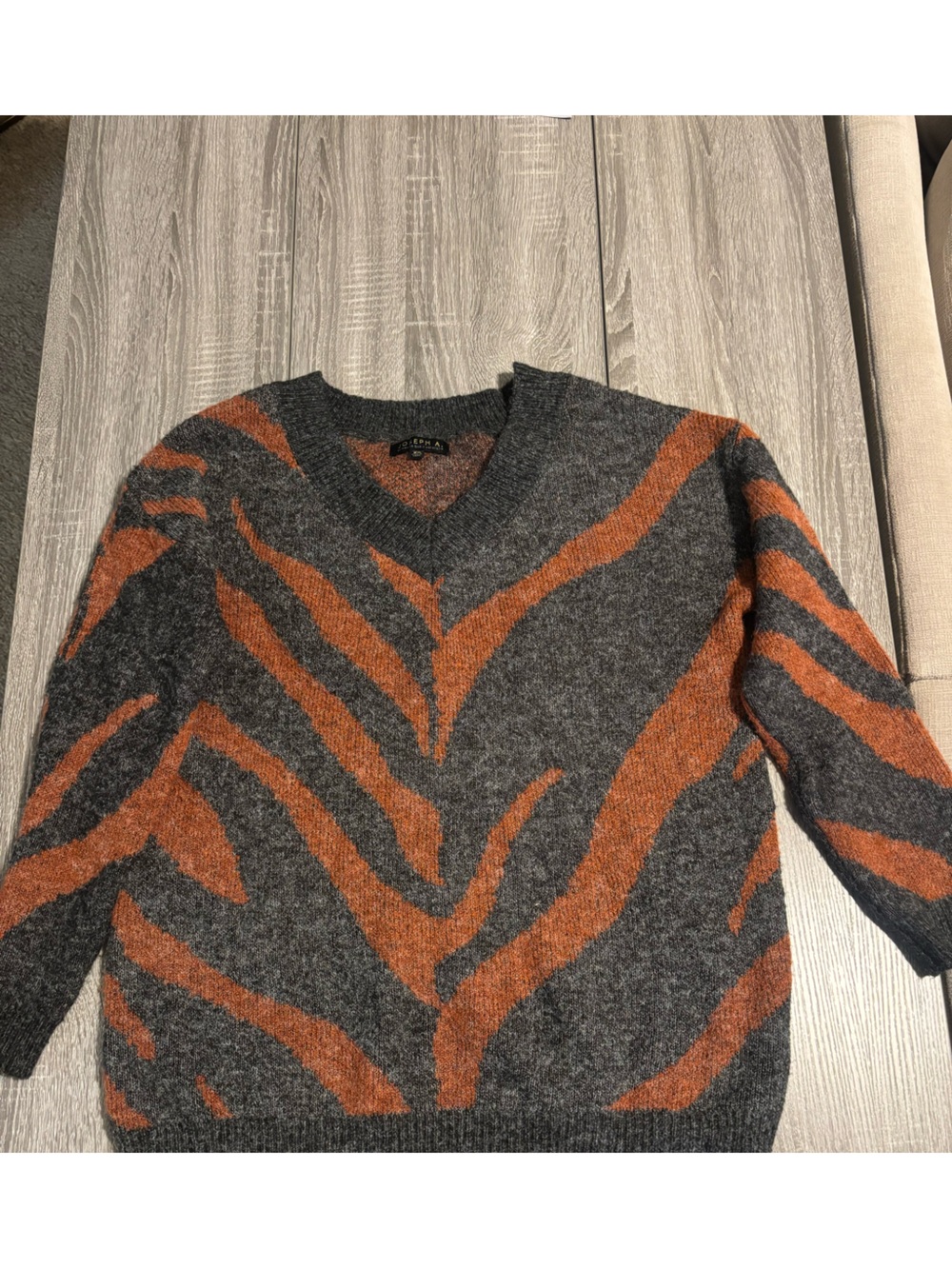 Joseph A. Women’s Grey and Rust Tiger-Stripe Oversized V-neck Sweater
